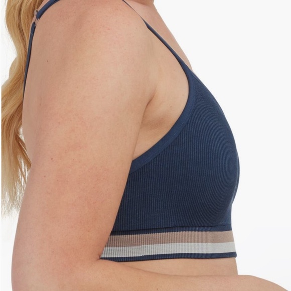 SPANX Acid Wash Seamless Sports Bra in Midnight Navy - EUC Size XL - Picture 2 of 7